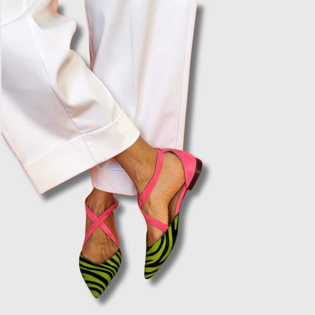 Deborah™ – Women’s Refined Zebra Flat Sandals