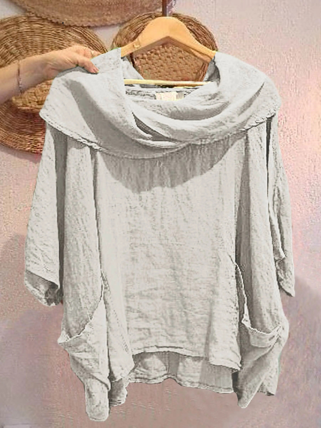 Women's Solid Color Draped Neck 3/4 Sleeve Comfortable Casual Pocket Top