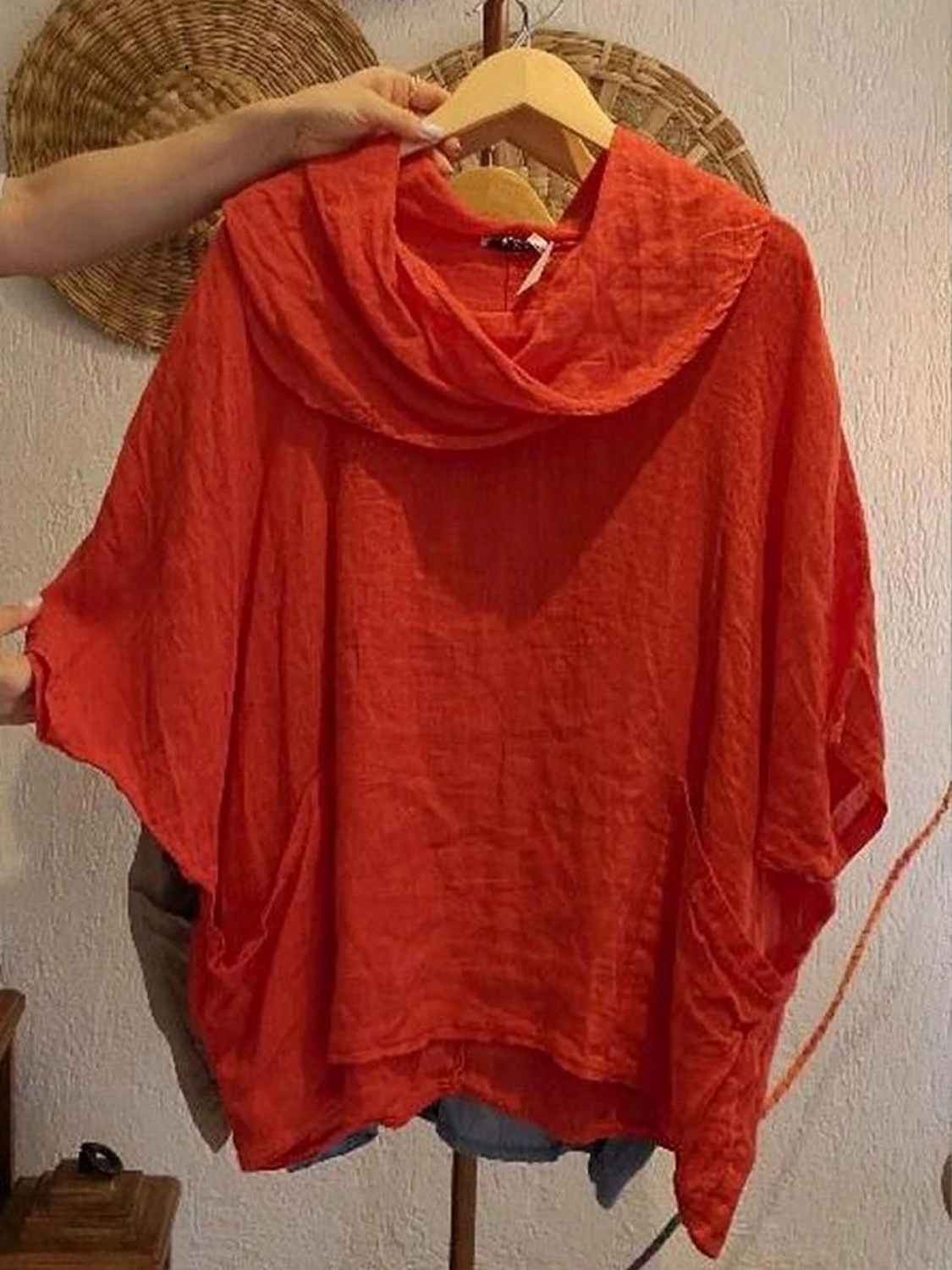 Women's Solid Color Draped Neck 3/4 Sleeve Comfortable Casual Pocket Top