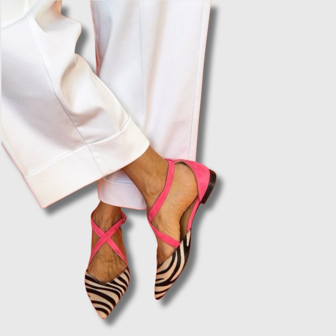 Deborah™ – Women’s Refined Zebra Flat Sandals