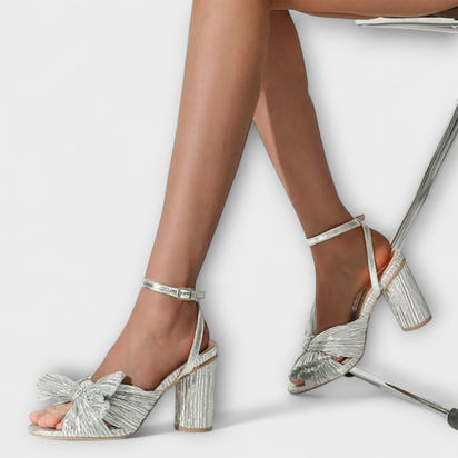 Colleen - Sandals with a Large Bow